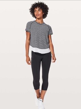 Lululemon quick pace short sleeve top